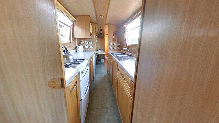 Owl/Wagtail, 8-10 personer